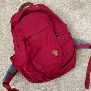 EUC Fjallraven Raven 20L backpack, Redwood